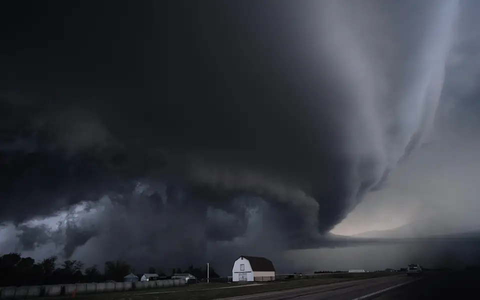 Supercell thunderstorm over open plains